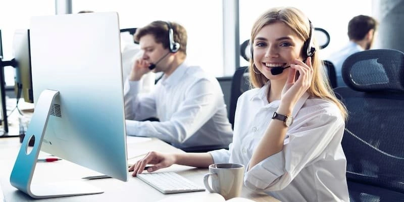 Các kênh liên lạc phổ biến dành cho người dùng liên hệ Uk88
